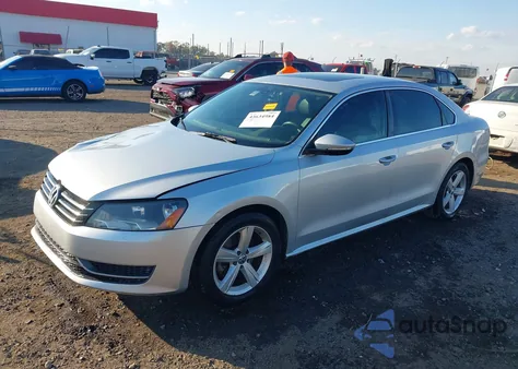 2012 Volkswagen Passat 2.5L Se z USA, uszkodzony, nr VIN 1VWBP7A34CC019110